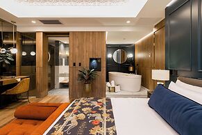 Marquee Hotel