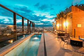 Marquee Hotel