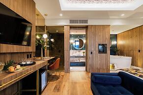 Marquee Hotel