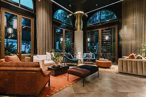 Marquee Hotel