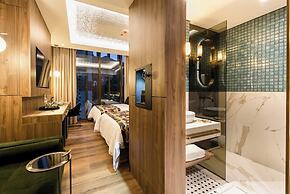 Marquee Hotel