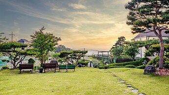 Ganghwa Nakjo Tema spa Pension