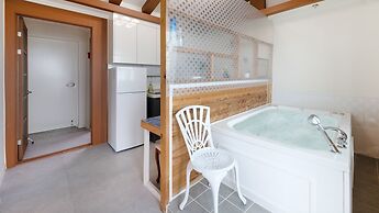 Ganghwa Nakjo Tema spa Pension