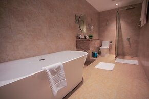 THE ADDRESS PALACE HOTEL & APARTMENT