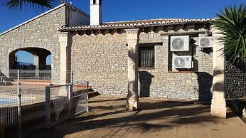 Spacious Villa With Large Private Pool and Incredible Views