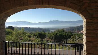 Spacious Villa With Large Private Pool and Incredible Views