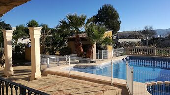 Spacious Villa With Large Private Pool and Incredible Views