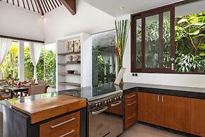 Villa Alice Dua by Villa Finder