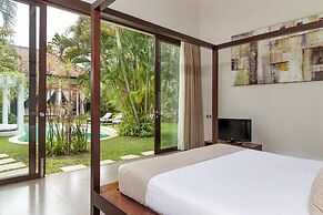 Villa Alice Dua by Villa Finder