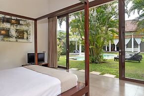 Villa Alice Dua by Villa Finder