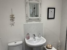 Rose Apartment 2-bed Apt Town Centre Ayr