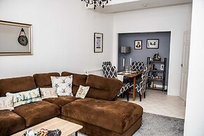 Rose Apartment 2-bed Apt Town Centre Ayr