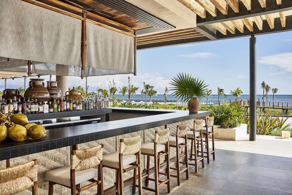Etéreo, Auberge Collection