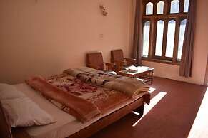 Hotel Shaheen