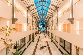 Anona Beachfront Phuket Resort