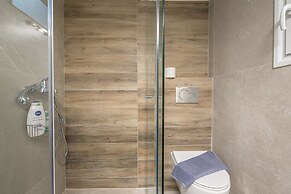 Athens Bright Suite by Cloudkeys