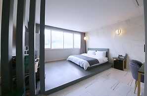 Stay-inn Hotel