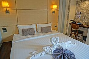 Montree Phuket Hotel