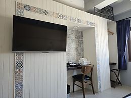 Montree Phuket Hotel