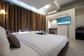 Montree Phuket Hotel