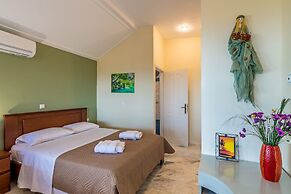 Chania Poolside Resort - Panoramic Seaview Lodging