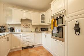 4-bed Detached, Pet Friendly House in Nelson