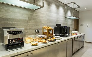 Comfort Hotel Jeddah King Road