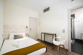 Dobo Azacanes Hostal