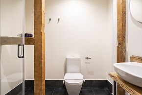Dobo Azacanes Hostal