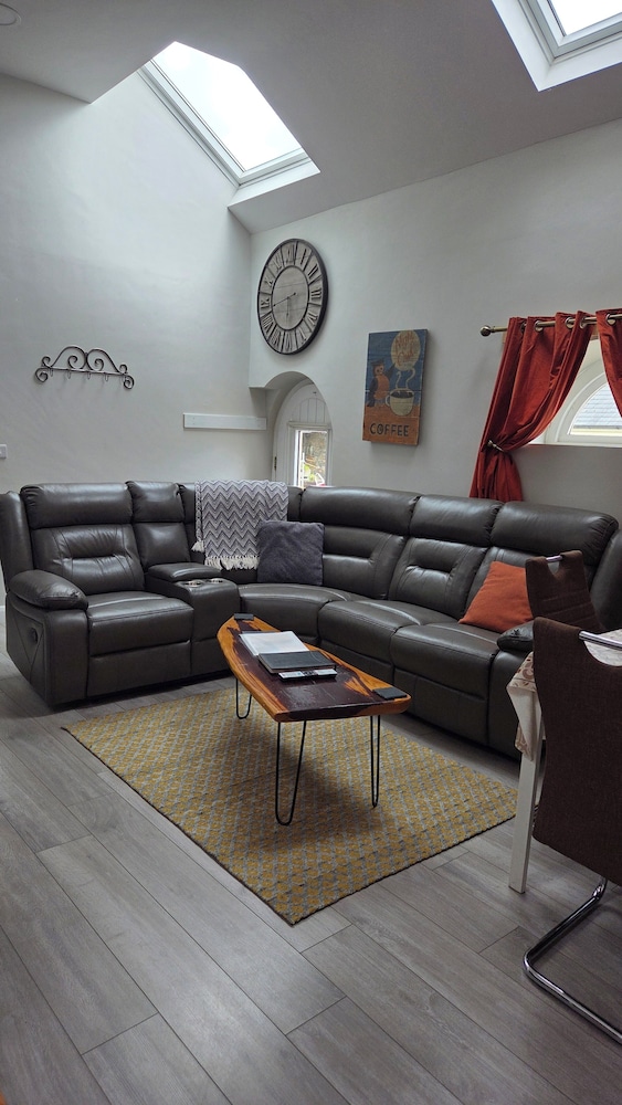 Magical 3-bed Stone Built Cottage - Sleeps 6