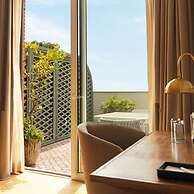 The Alest Hotel