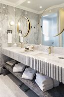 The Alest Hotel