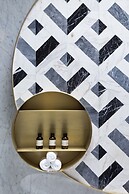 The Alest Hotel