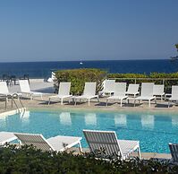 Apollo Resort