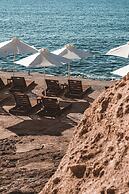 Apollo Resort