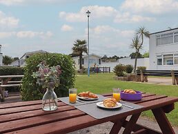 Dolphin Chalet