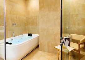 Sunday Luxury Central formerly Anan hotel