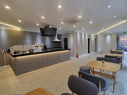 Hotel Raza B