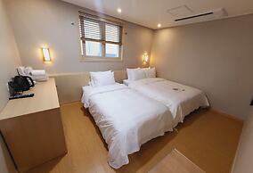 Hotel Raza B