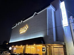 Hotel Raza B
