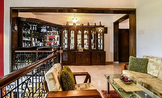 Villa - Sleeps 8 - Garden - Parking - Patio