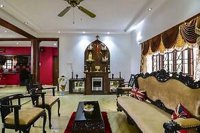 Villa - Sleeps 8 - Garden - Parking - Patio