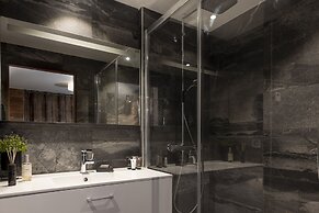 Hotel Ski Lodge