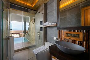 SINAE Phuket Luxury Hotel