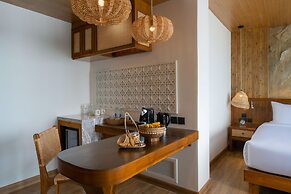 SINAE Phuket Luxury Hotel