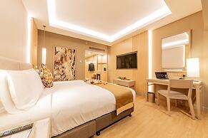 Glenmarie Hotel & Golf Resort
