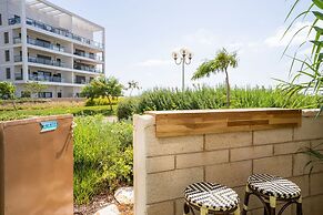 Deluxe AchzivBeach Apartment in Nahariya