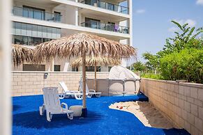Deluxe AchzivBeach Apartment in Nahariya