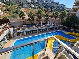 2-bedroom, Sleeps 4, Free Parking