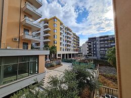 2-bedroom, Sleeps 4, Free Parking